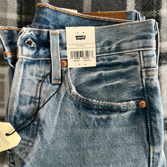 501 Levi Skinny Jeans - Picture 4 of 4